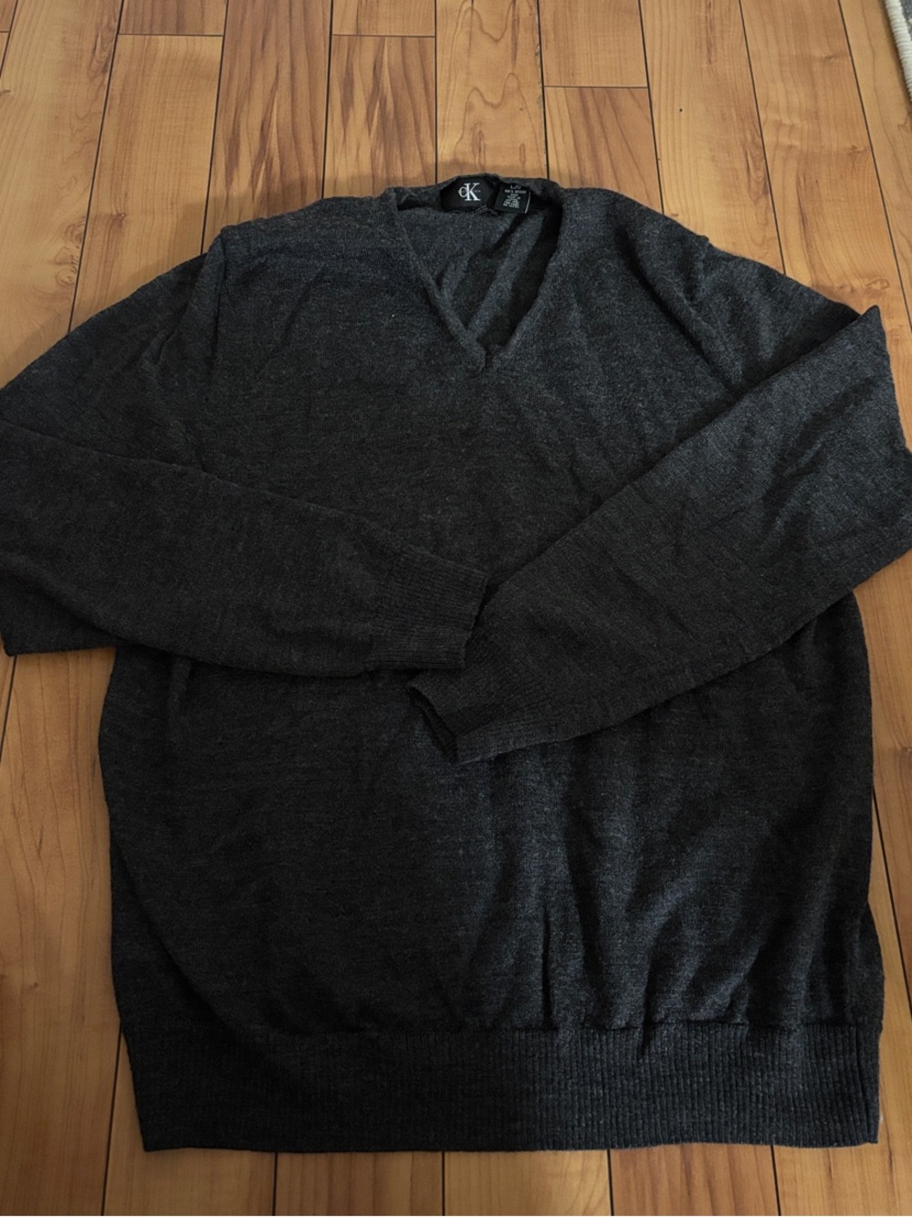 100% Extra Fine Merino Wool Calvin Klein Men's Dark Charcoal V-Neck Sweater